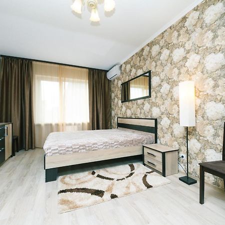 Poznyaky Apartments Patriotika Kiev Ngoại thất bức ảnh