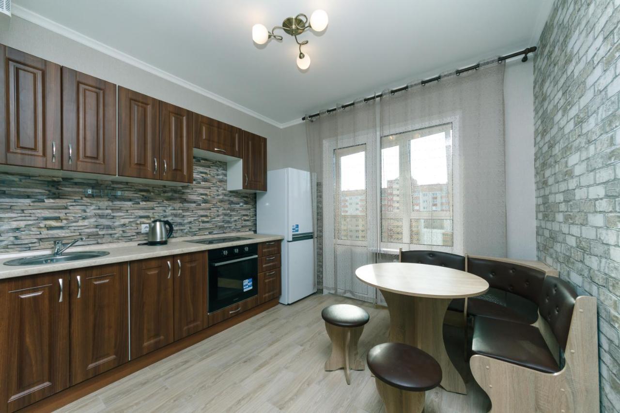 Poznyaky Apartments Patriotika Kiev Ngoại thất bức ảnh