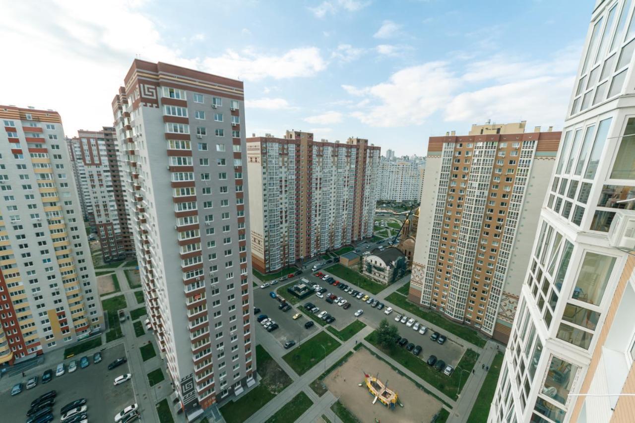 Poznyaky Apartments Patriotika Kiev Ngoại thất bức ảnh
